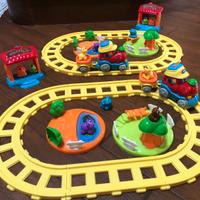 Trenino dell’avventura Chicco bilingue italiano