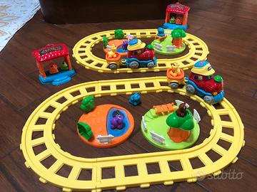 Trenino dell’avventura Chicco bilingue italiano