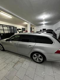 Pellicole per oscuramento vetri auto e possa