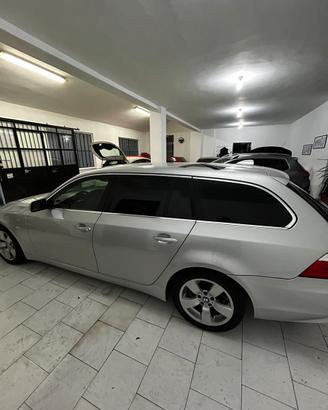 Pellicole per oscuramento vetri auto e possa