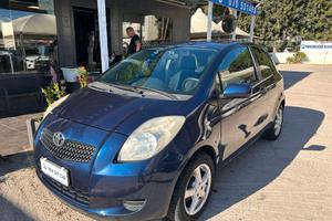 Toyota Yaris 1.0 3 porte