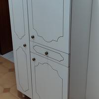 Armadietto portatutto