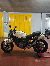 Ducati Monster 696+ ABS 2011