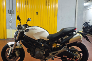 Ducati Monster 696+ ABS 2011