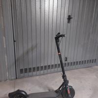 Monopattino elettrico Ninebot KickScooter F25E