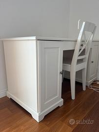 Scrivania e sedia ikea - bianco