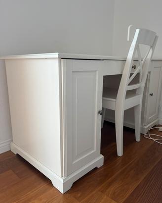 Scrivania e sedia ikea - bianco