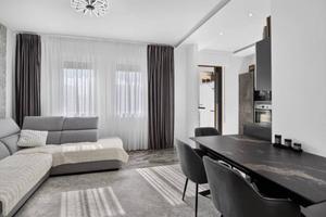 Appartamento di 96 m² con 3 locali e box auto a Ca