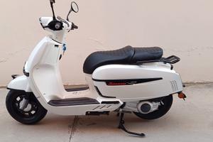 Keeway Sixties 300i nuovo "super "