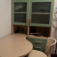 Cameretta con armadi e letto inclusi