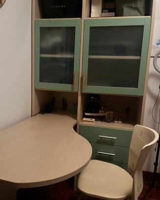 Cameretta con armadi e letto inclusi