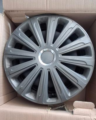 Cerchi in ferro 15" Ford B-Max 2016 con sensori