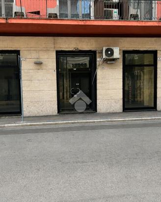 NEGOZIO A CASSINO