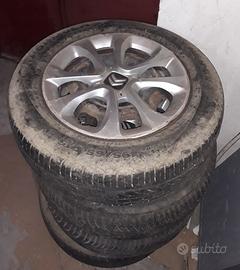 Ruota Citroen C3 completa pneumatico e copriruota