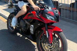 cbr 600rr  