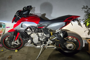 Mv agusta rivale 800