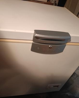 Congelatore a pozzo Beko 129L HSA13620 Funzionante