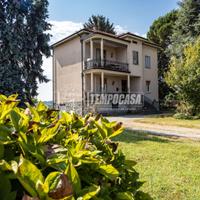 Villa a Cassago Brianza 5 locali