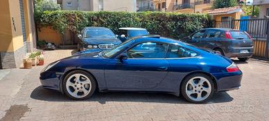 porche 911 Carrera 4