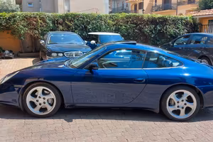 porche 911 Carrera 4