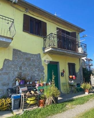 CASA INDIPENDENTE A MONTEFIASCONE