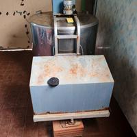 Refrigeratore 330 litri per latte