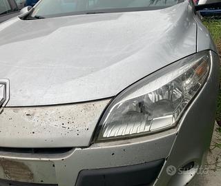 FARO ANTERIORE SINISTRO RENAULT Megane Serie FARO