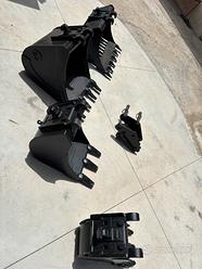 Bene escavatore piastra e attacco klac