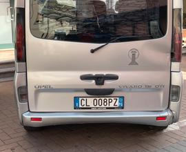 Opel Vivaro 9 posti 2004