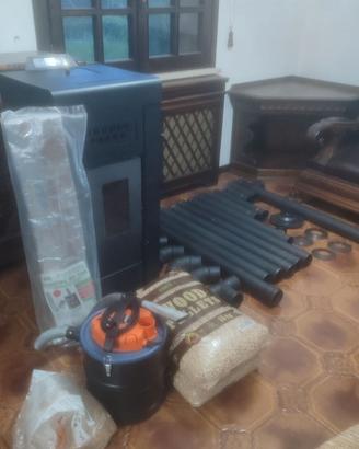 Stufa pellet 14kw, più canna, completo 500€