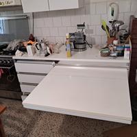 cucina completa di pensili 