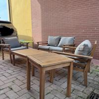 Salottino in legno da esterno
