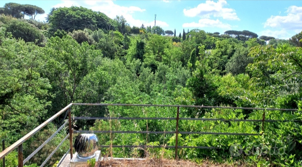 Monte Mario manufatto fronte parco