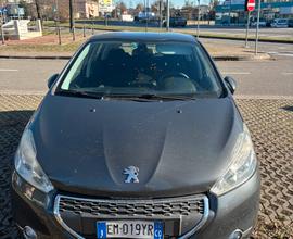 Peugeot 208 1.4 allure 95 CV