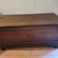 cassapanca antica in legno castagno