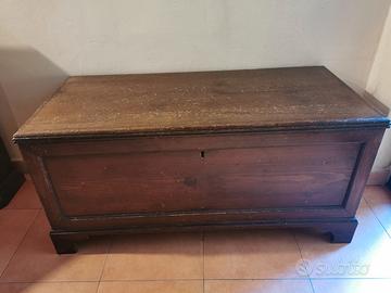 cassapanca antica in legno castagno