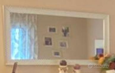 Specchio con cornice in legno artigianale