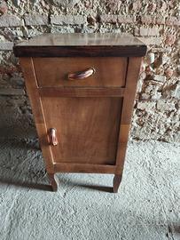 Comodino o mobiletto in legno
