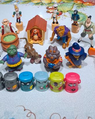 8 McDonald's, 2 Dinosauri, 6 BandaBidon, 4 legno