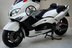 YAMAHA TMAX 500 AKRAPOVIC MALOSSI
