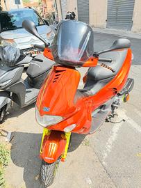 Gilera runner vxr 200 del 2005 restaurato