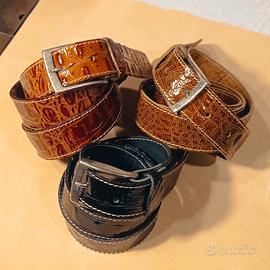 set tre cinture in Pelle stampa coccodrillo 