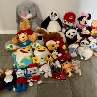 Peluche di varia taglia e dimensione