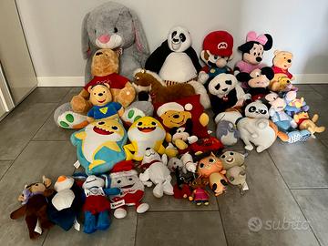 Peluche di varia taglia e dimensione