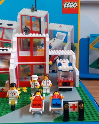 LEGO 6380 Emergency Treatment Center (1987)