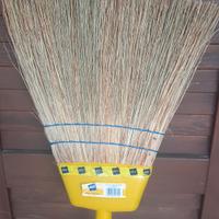 scopa di saggina nuova