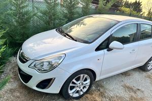 Opel corsa 2012
