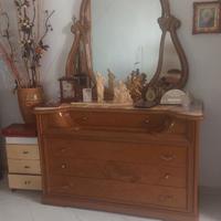 Camera da letto in legno massiccio