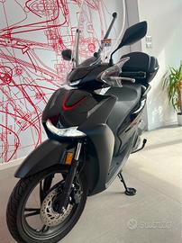 Honda SH 125 Sport - Nero (Maggio 2026) - Come Nuo