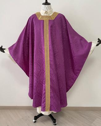 Casula viola damascata con passamaneria dorata